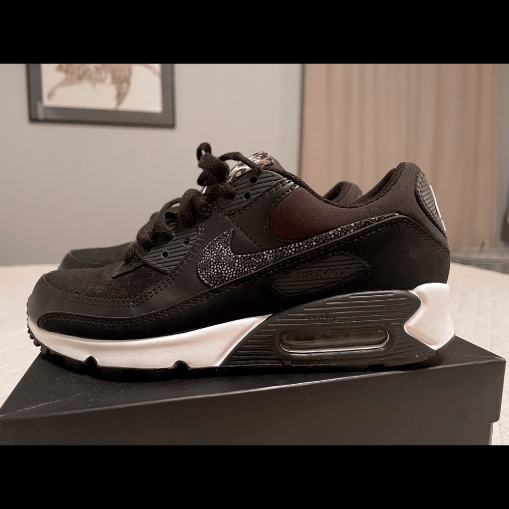 Size 8.5 Nike Air Max 90 SE Black Safari